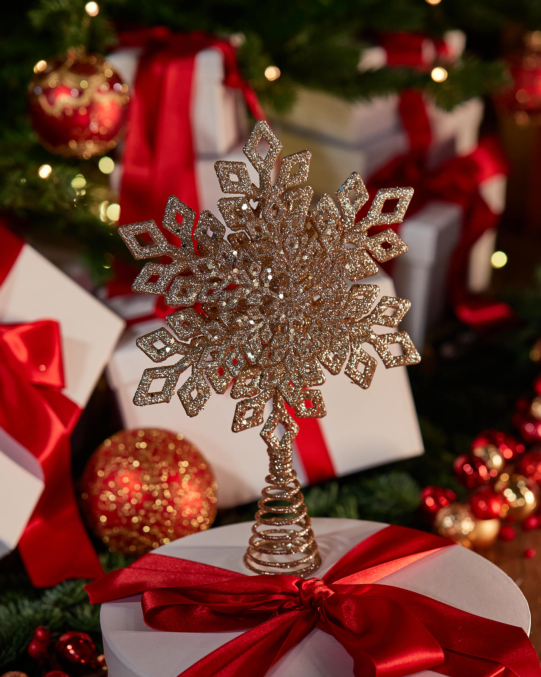 Dorian Tree Topper Champagne