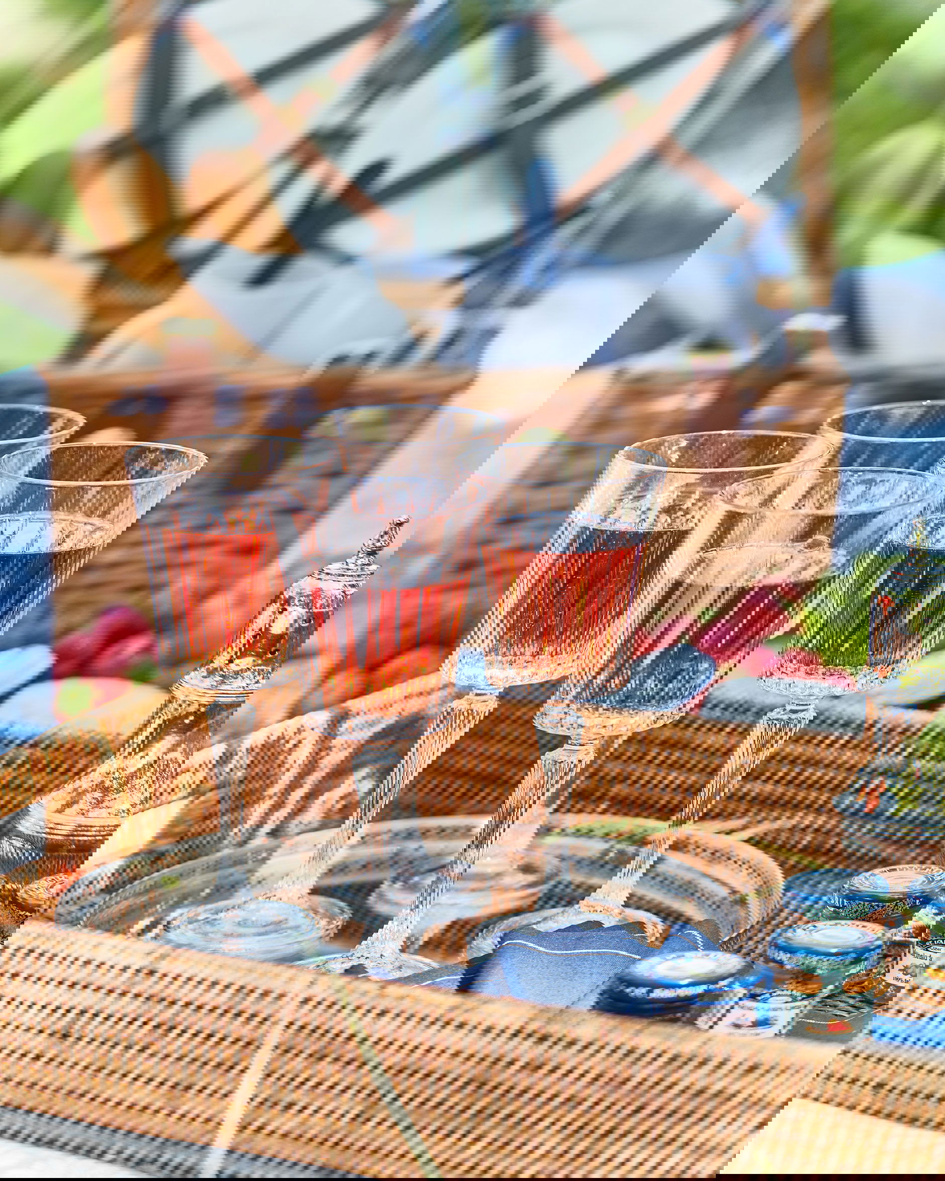 Antique bricka rotting