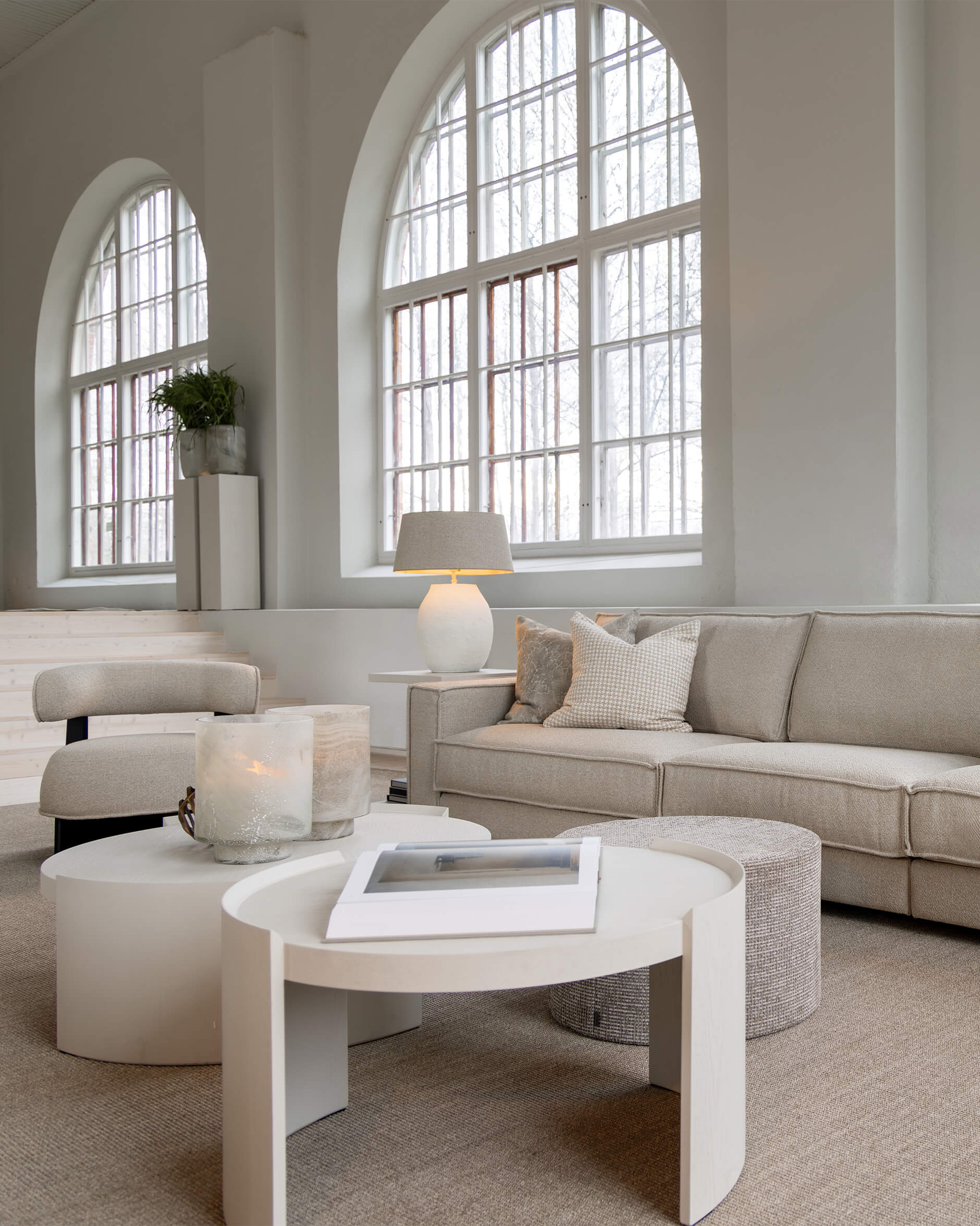 Fiora bordslampa ivory