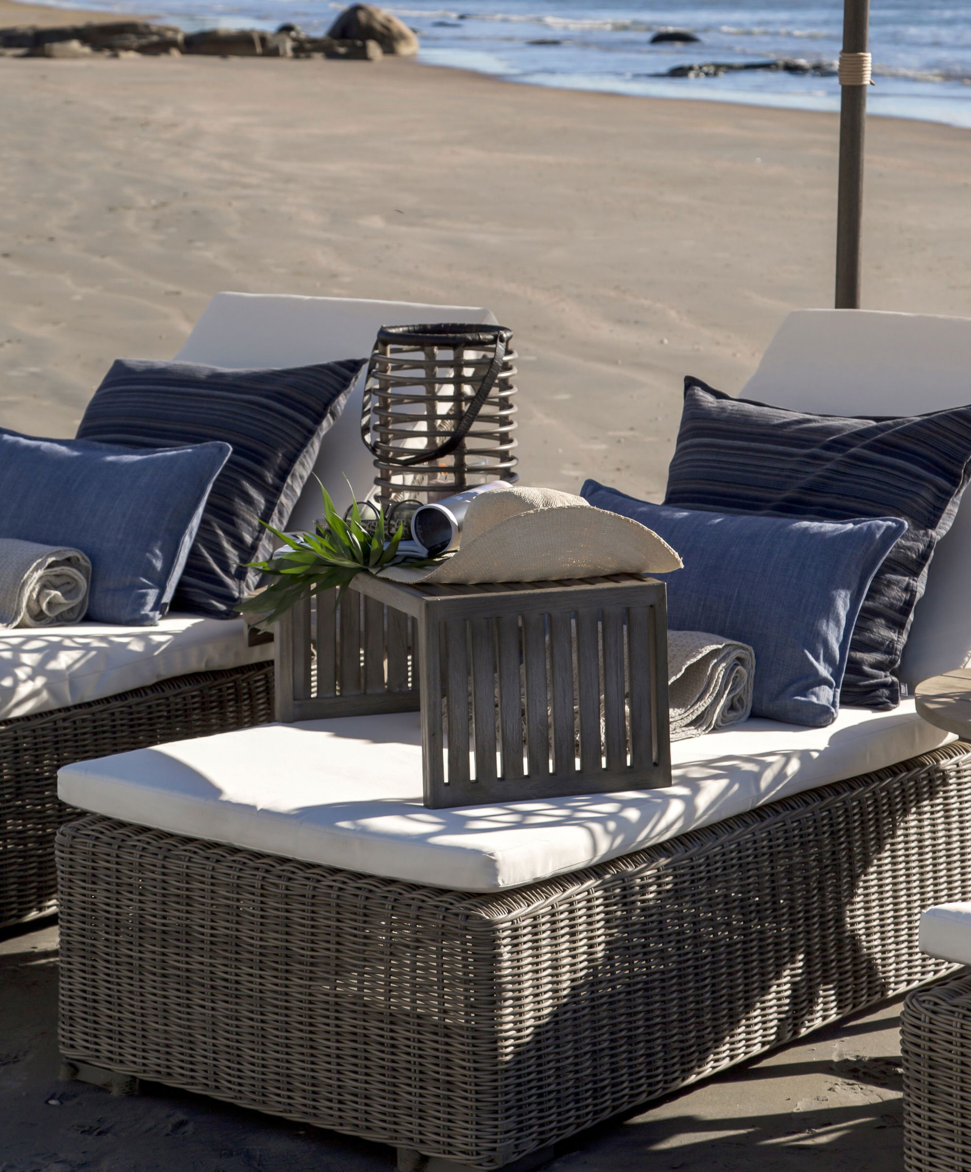 Columbus Lantern Rattan