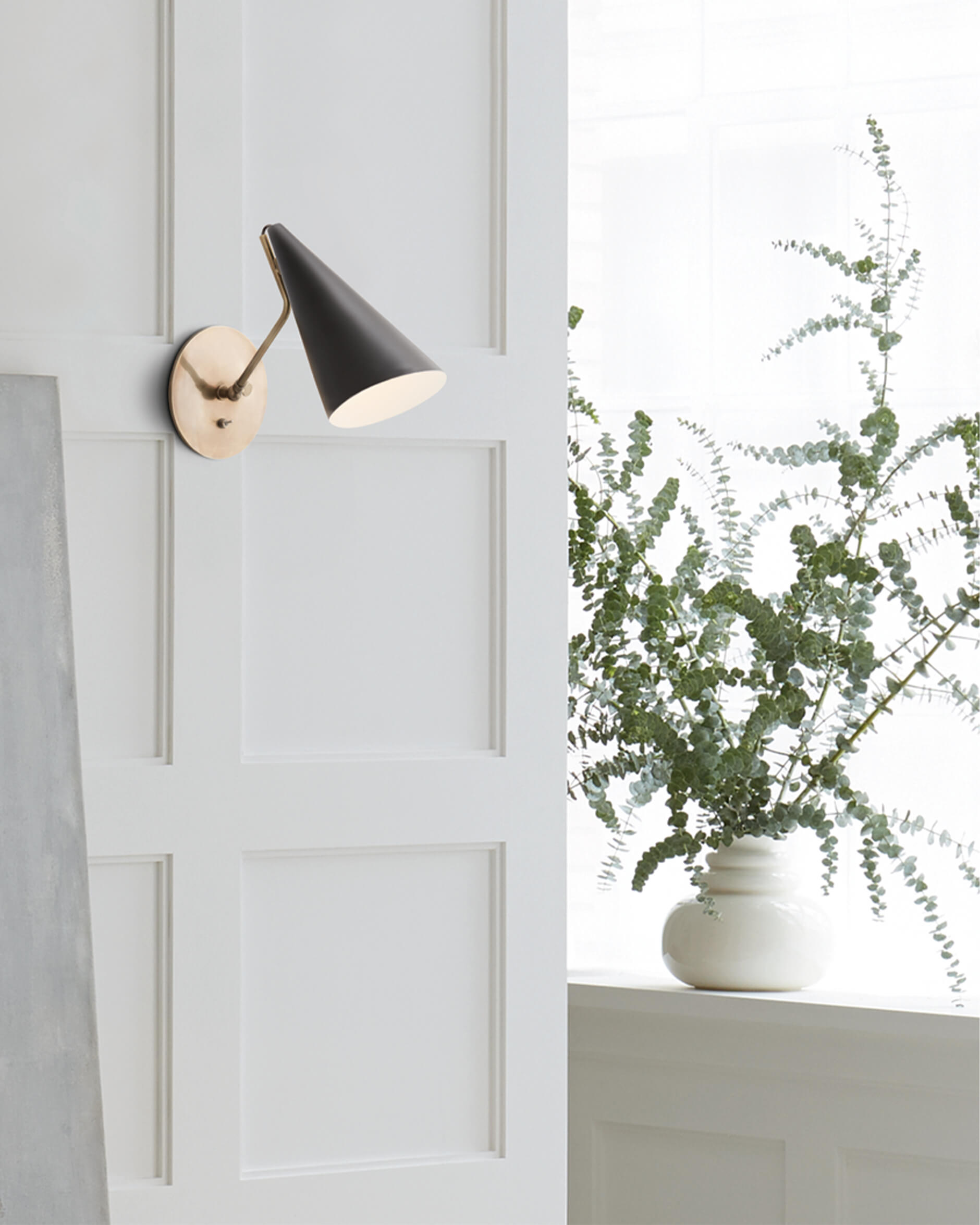 Clemente Wall Light Antique Brass/Black