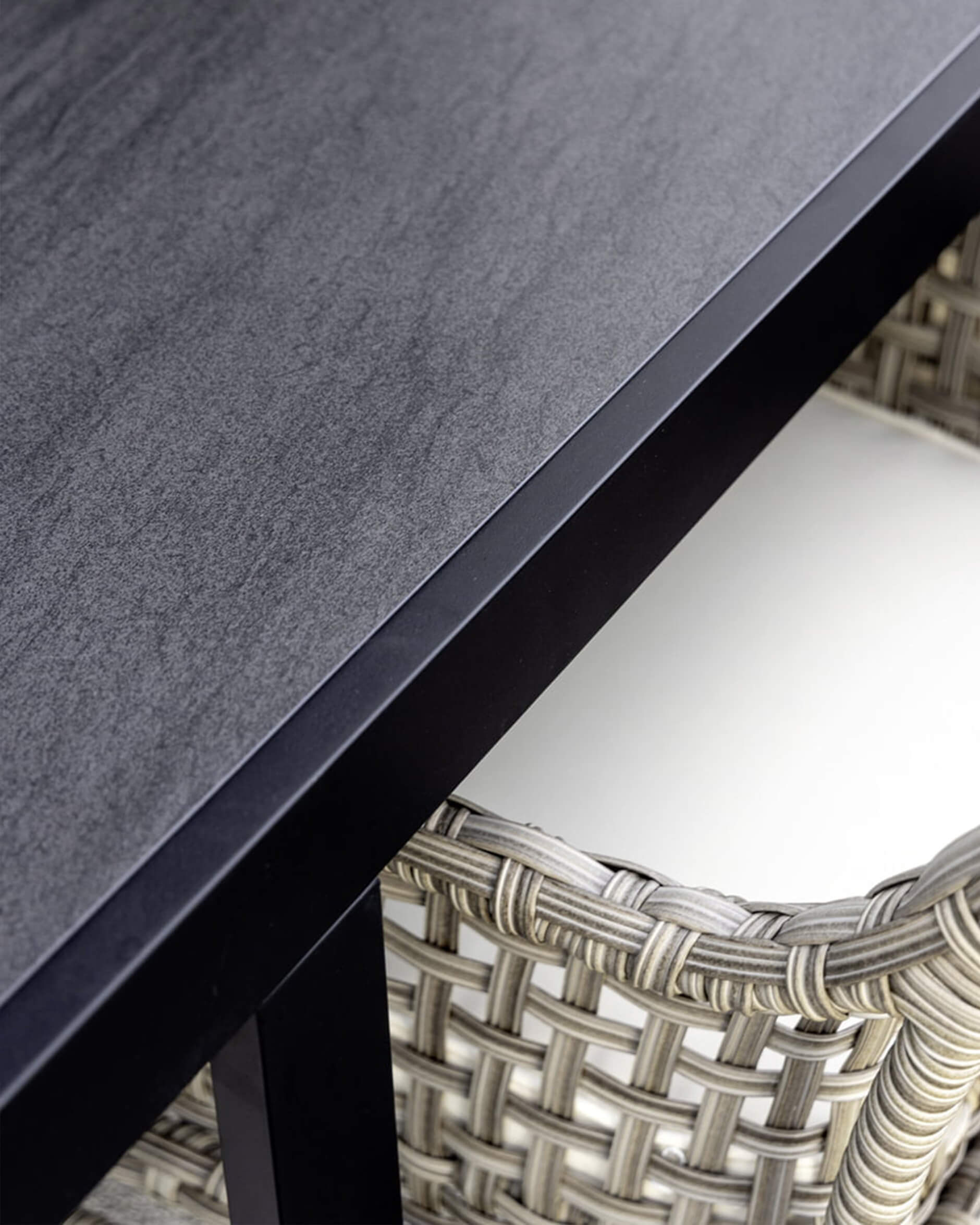 Romano matbord grafit