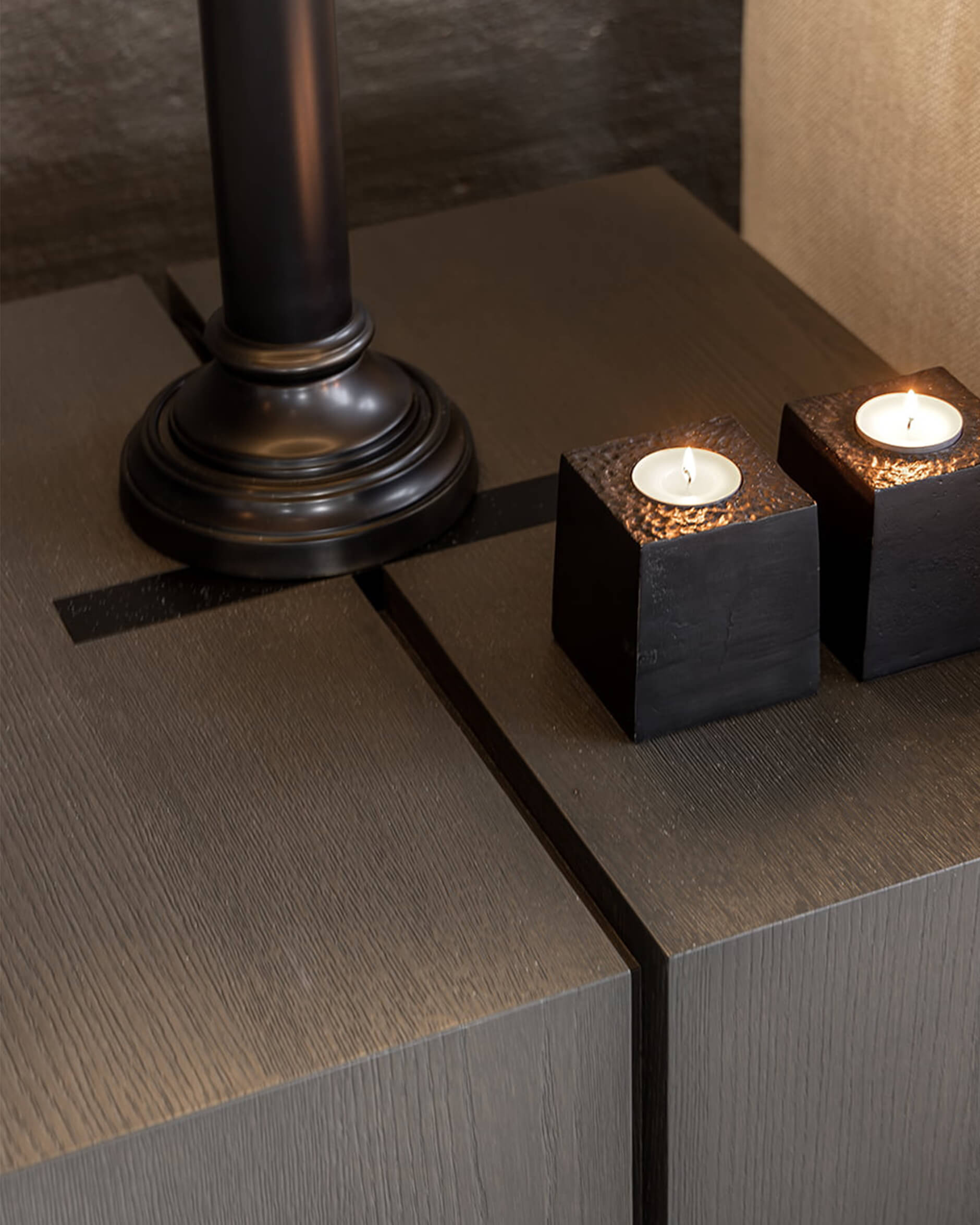 Maddox sidobord mörkgrå