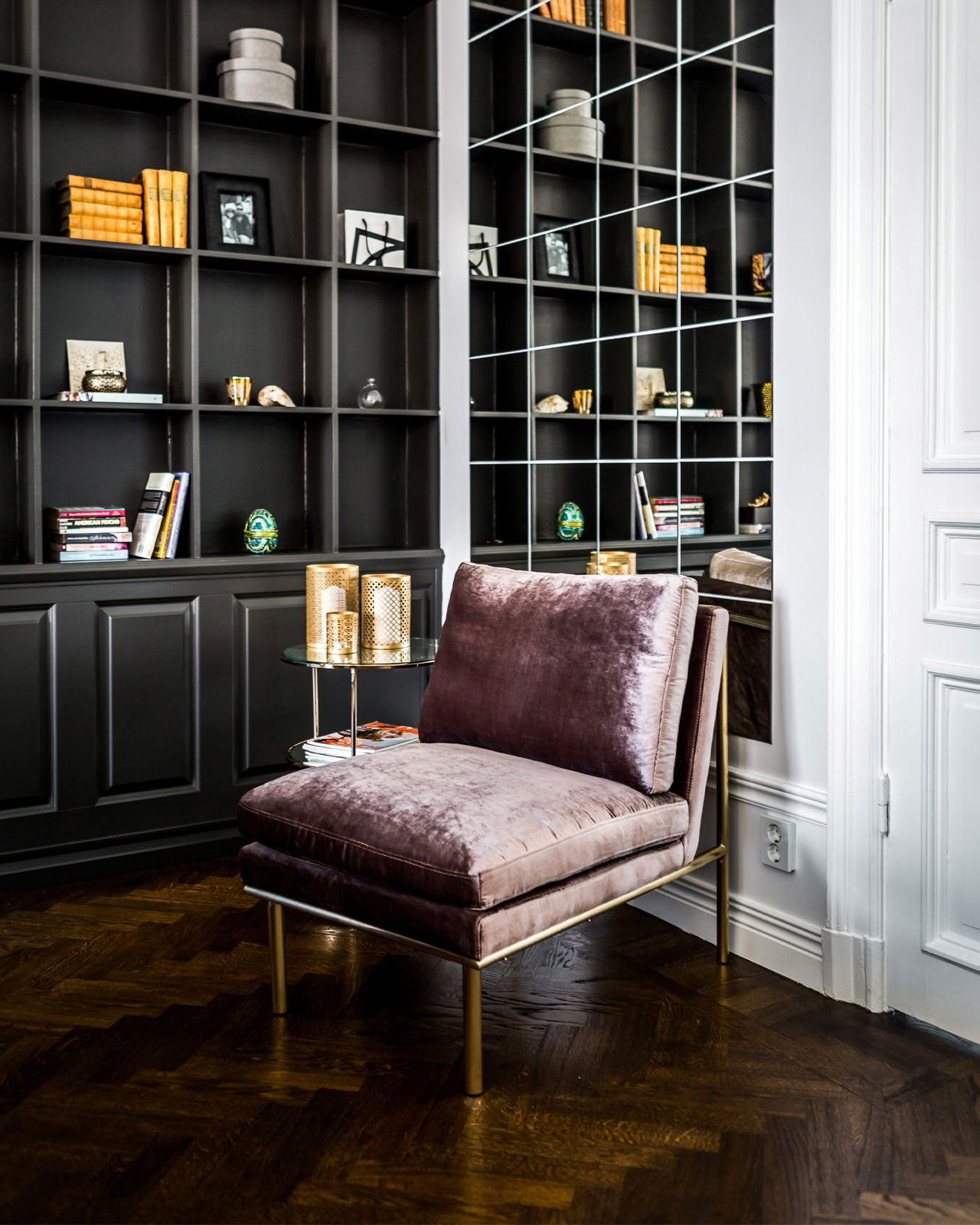 April loungefåtölj ivory/mässing