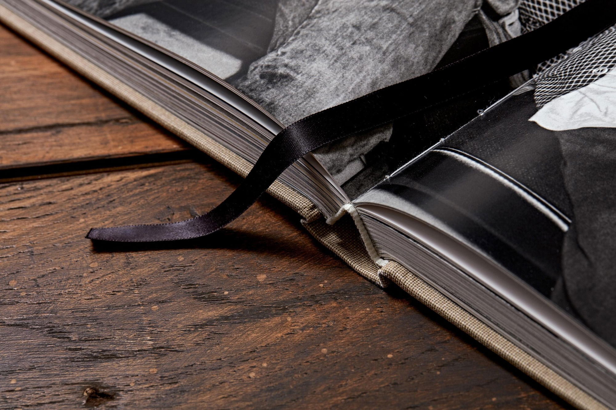 Lynn Goldsmith. Patti Smith. Before Easter After