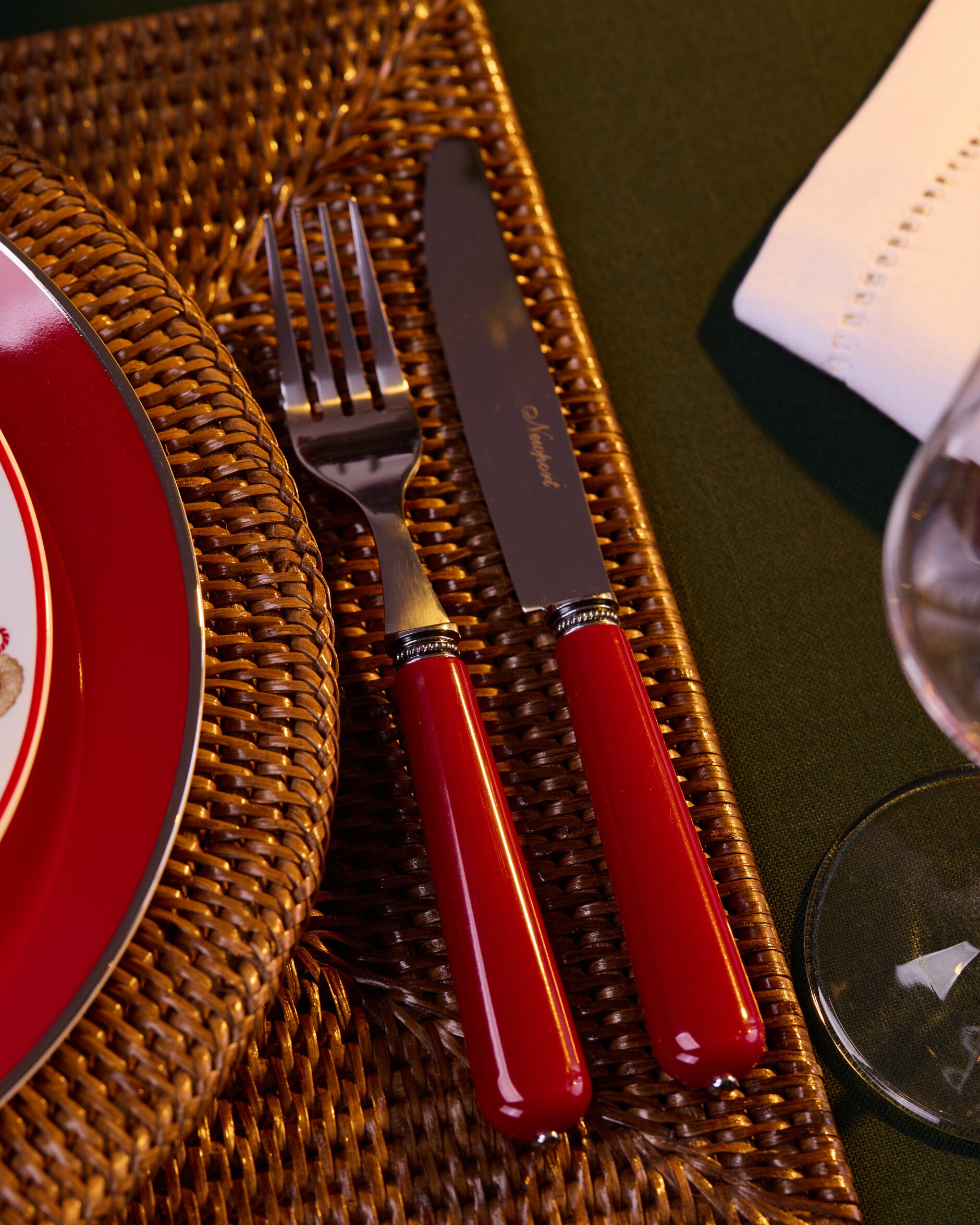 Newport Deep Red Besteck-Set
