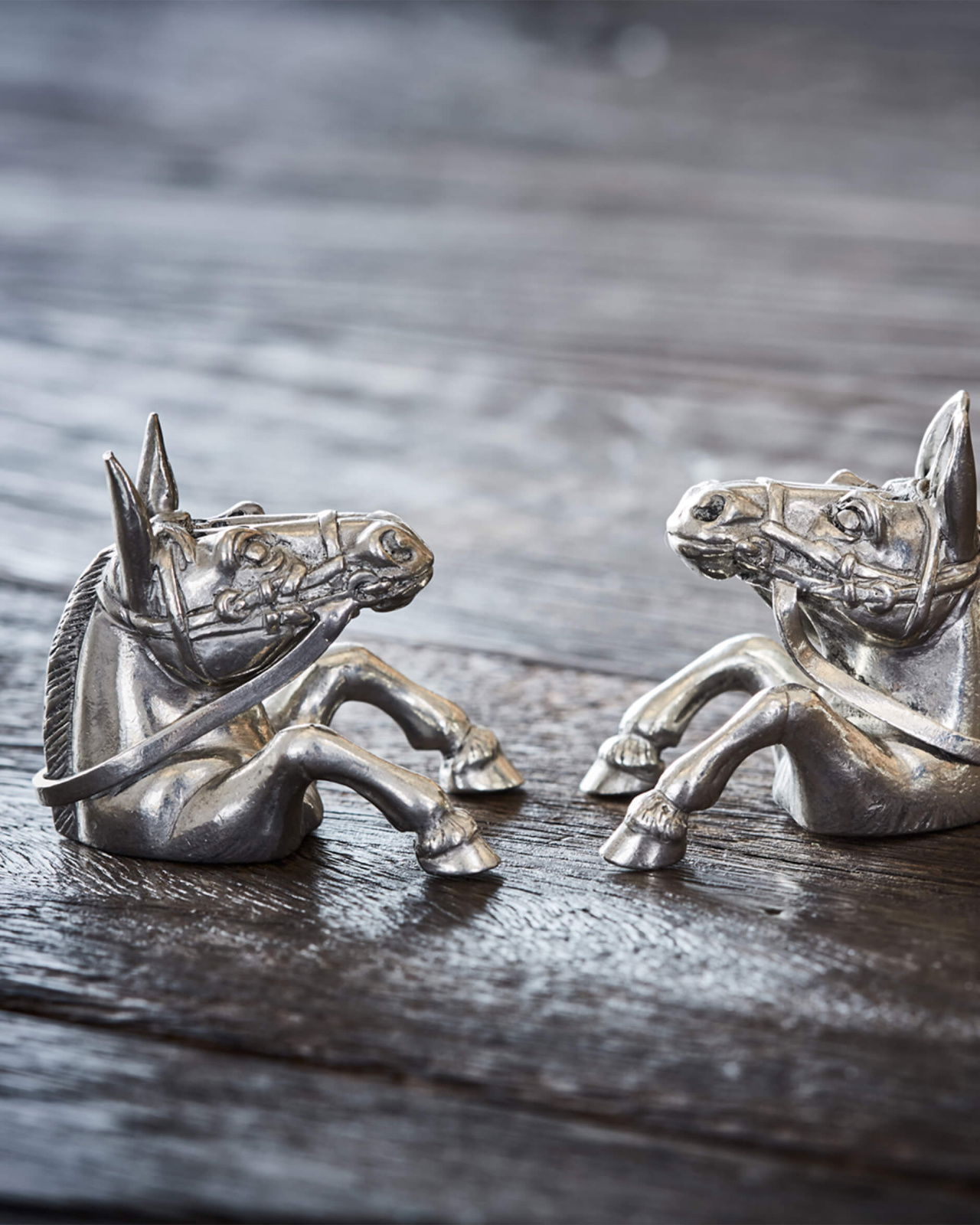 Hästar salt- och pepparkar tenn