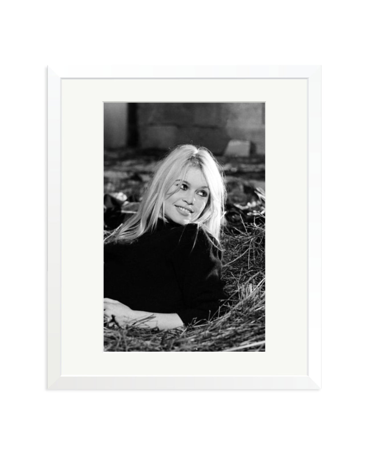 Brigitte on the set of 'A Coeur joie' White / Large