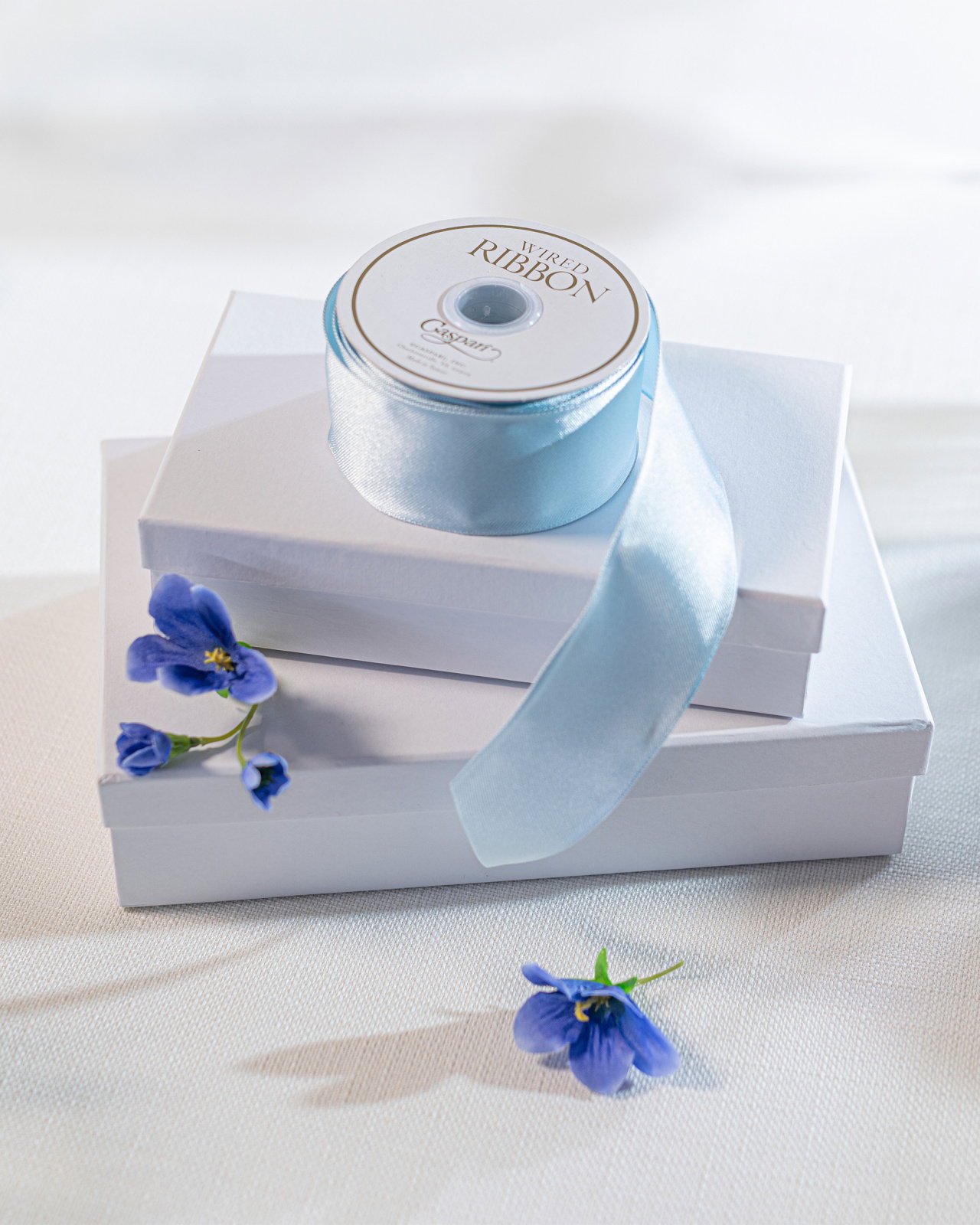 Satinband ljusblå 8,2m