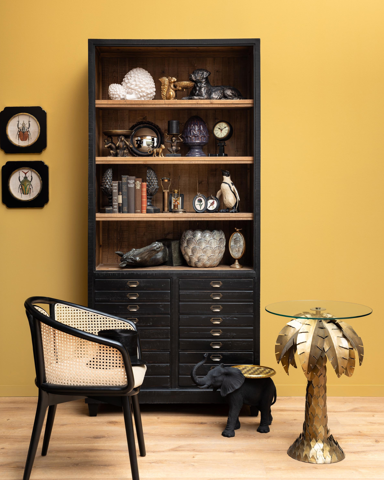 Voltaire dresser