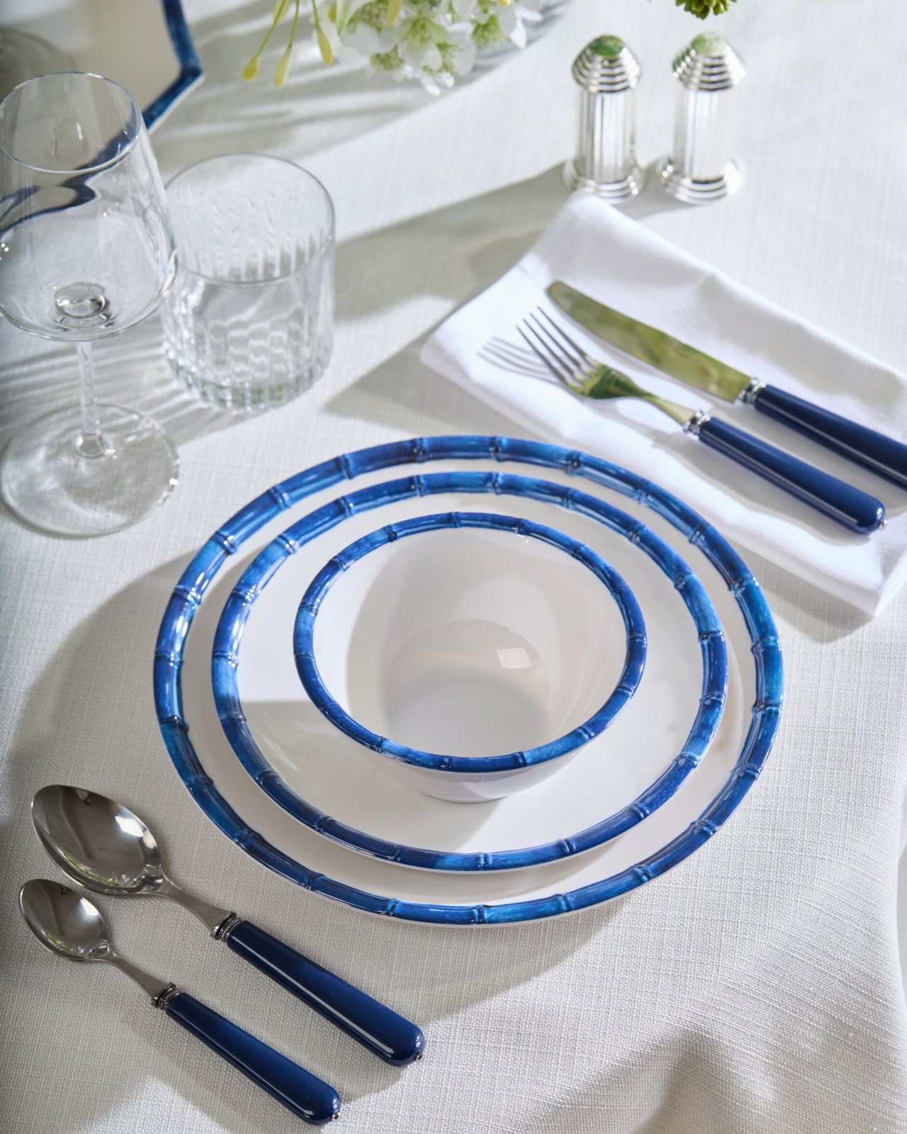 Bleu Jardin Bowl