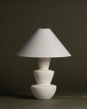 Kamas bordslampa beige