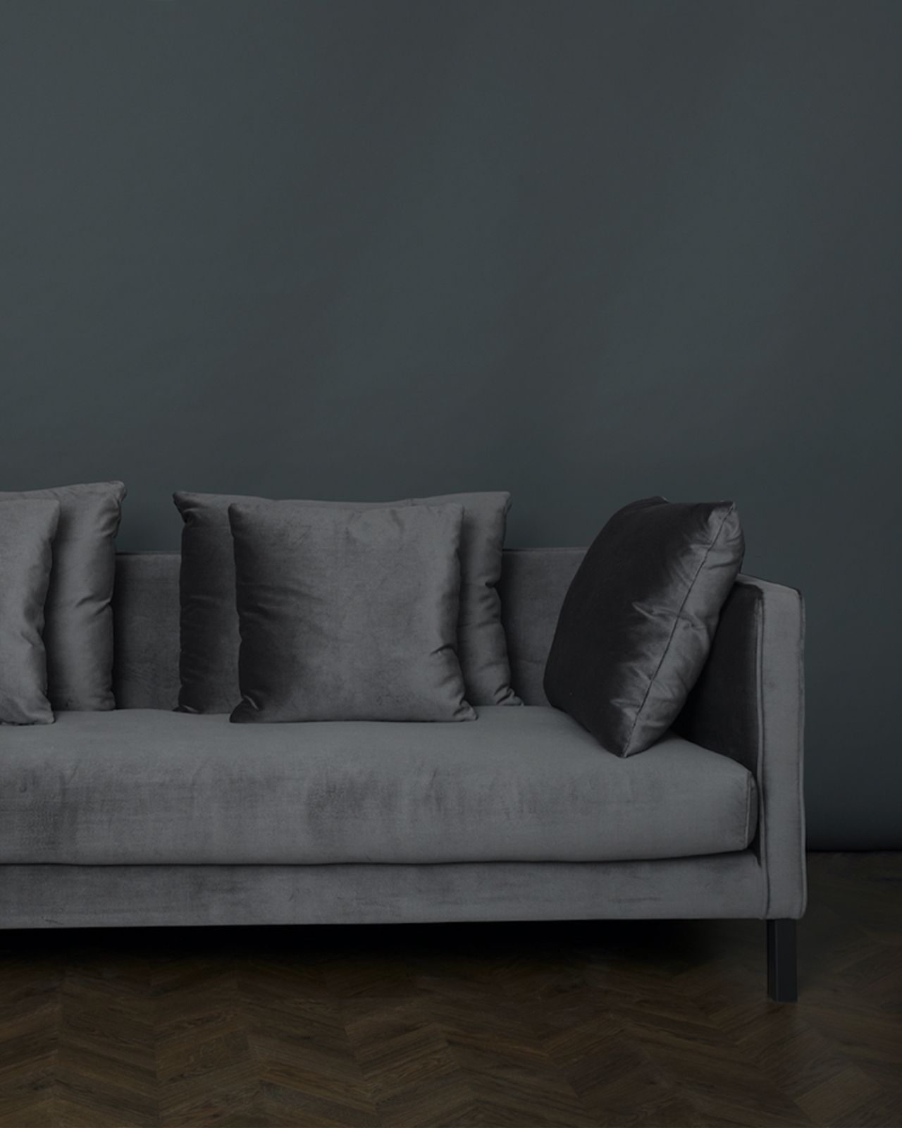 Mercer sofa black pearl
