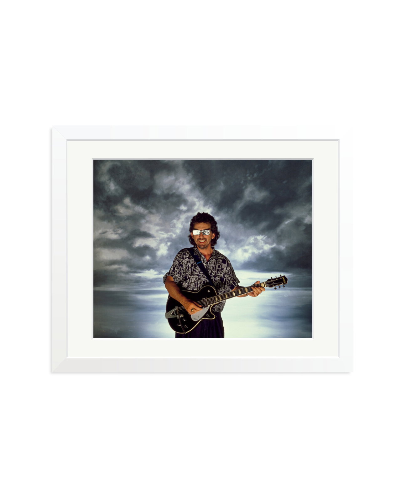 George Harrison in London White / Medium