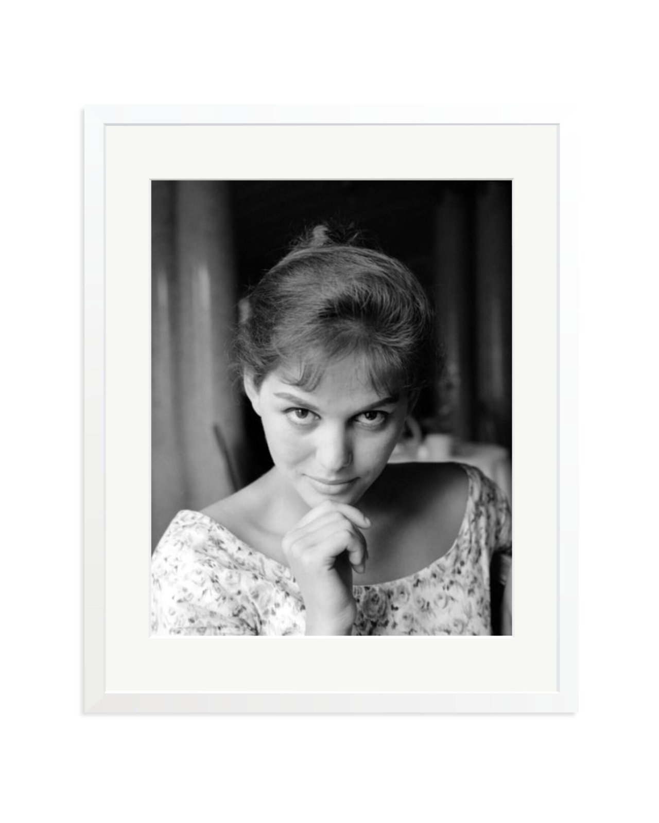 Claudia Cardinale in 1958 White / XL