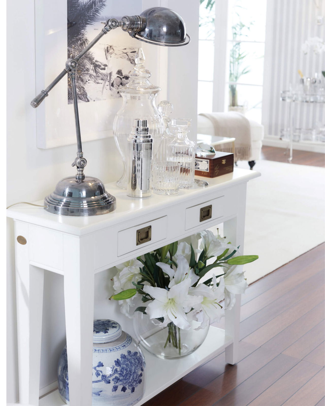 Bayberry Console Table Classic White