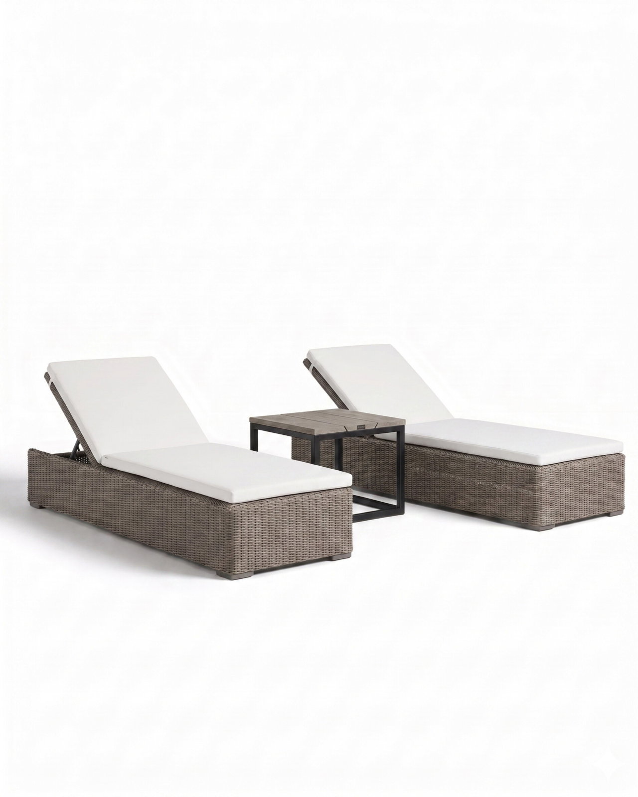 Orlando sun lounger with Anson side table