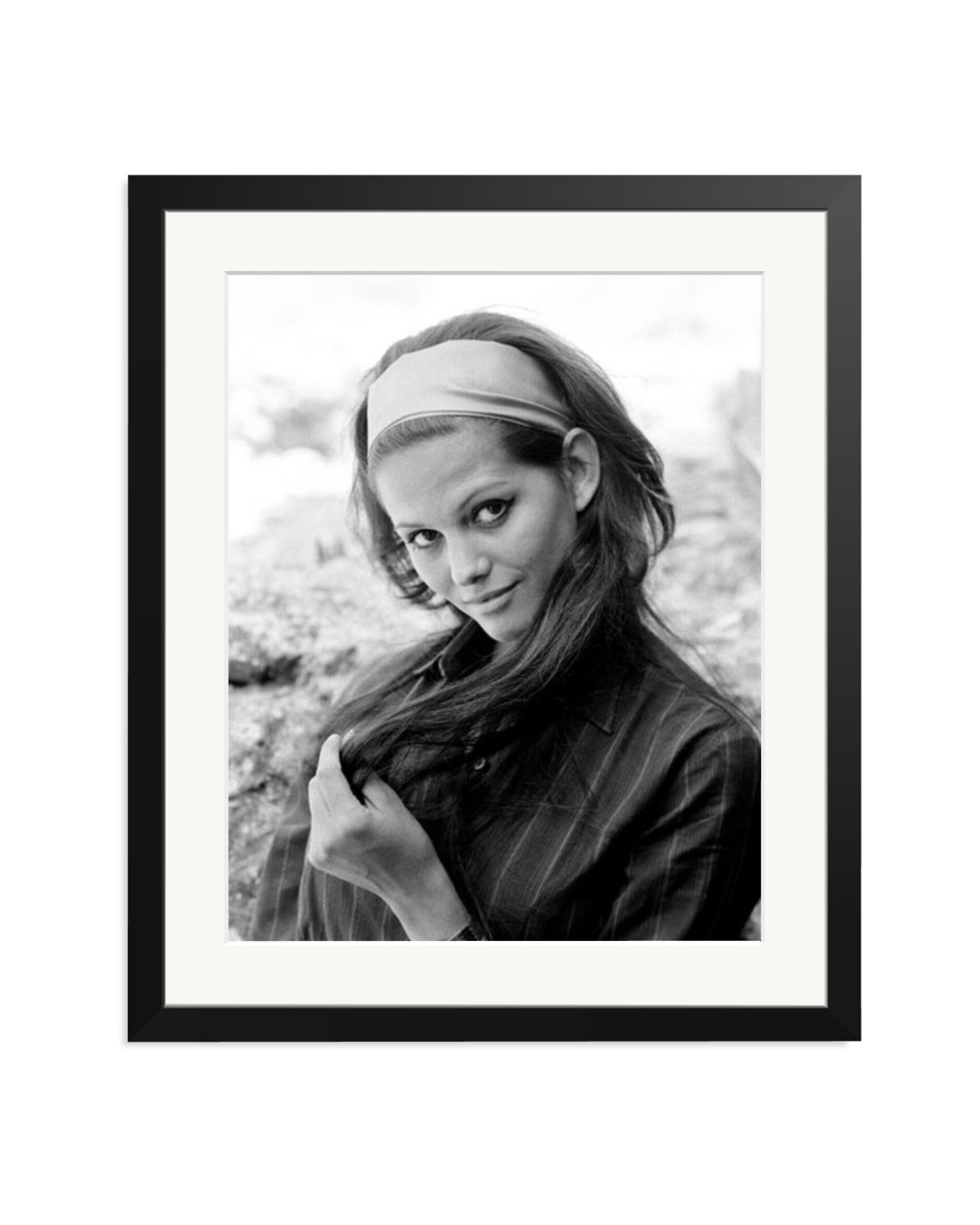 Claudia Cardinale Portrait, 1950 Black / Large