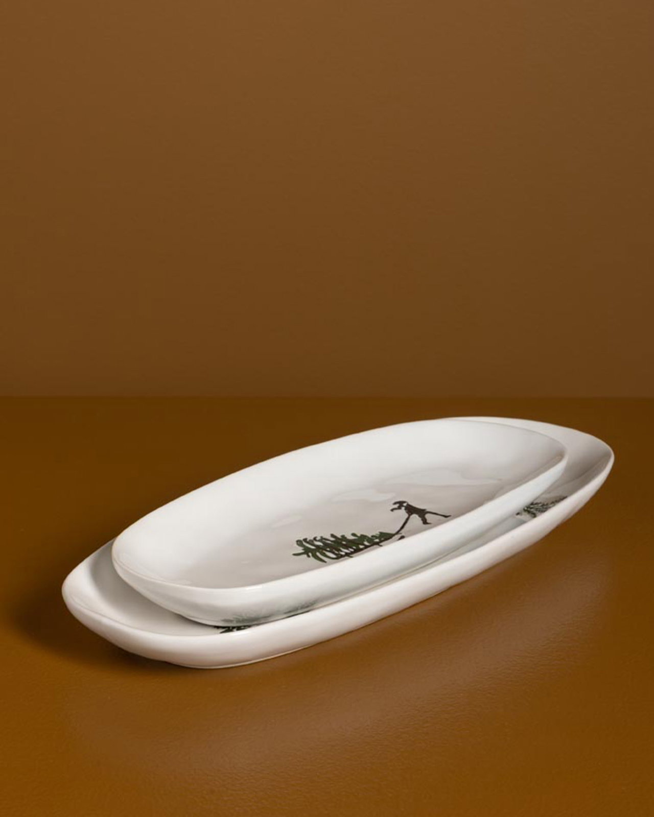 Slalom oval serving platter