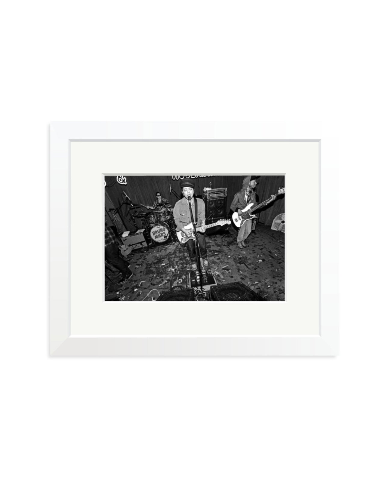 Bruno Mars White / Small