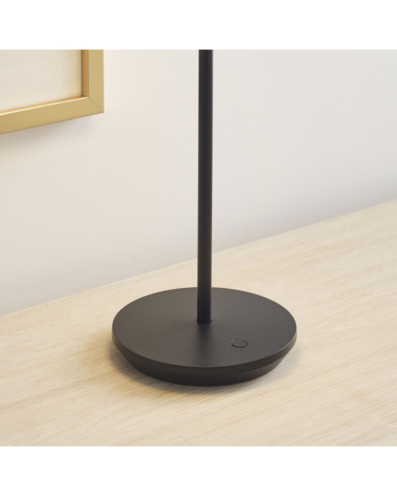 Nevis bordslampa uppladdningsbar svart