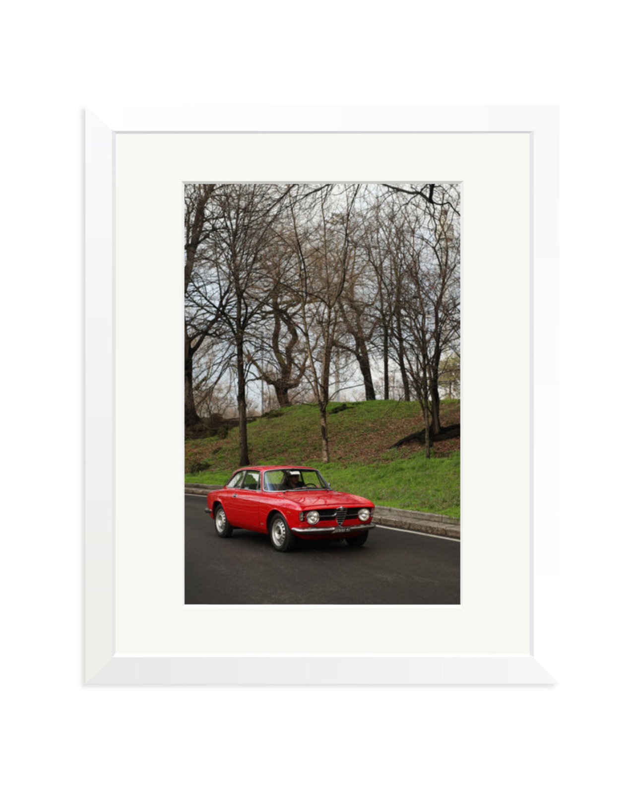 Alfa Romeo GT 1300 Junior White / Medium