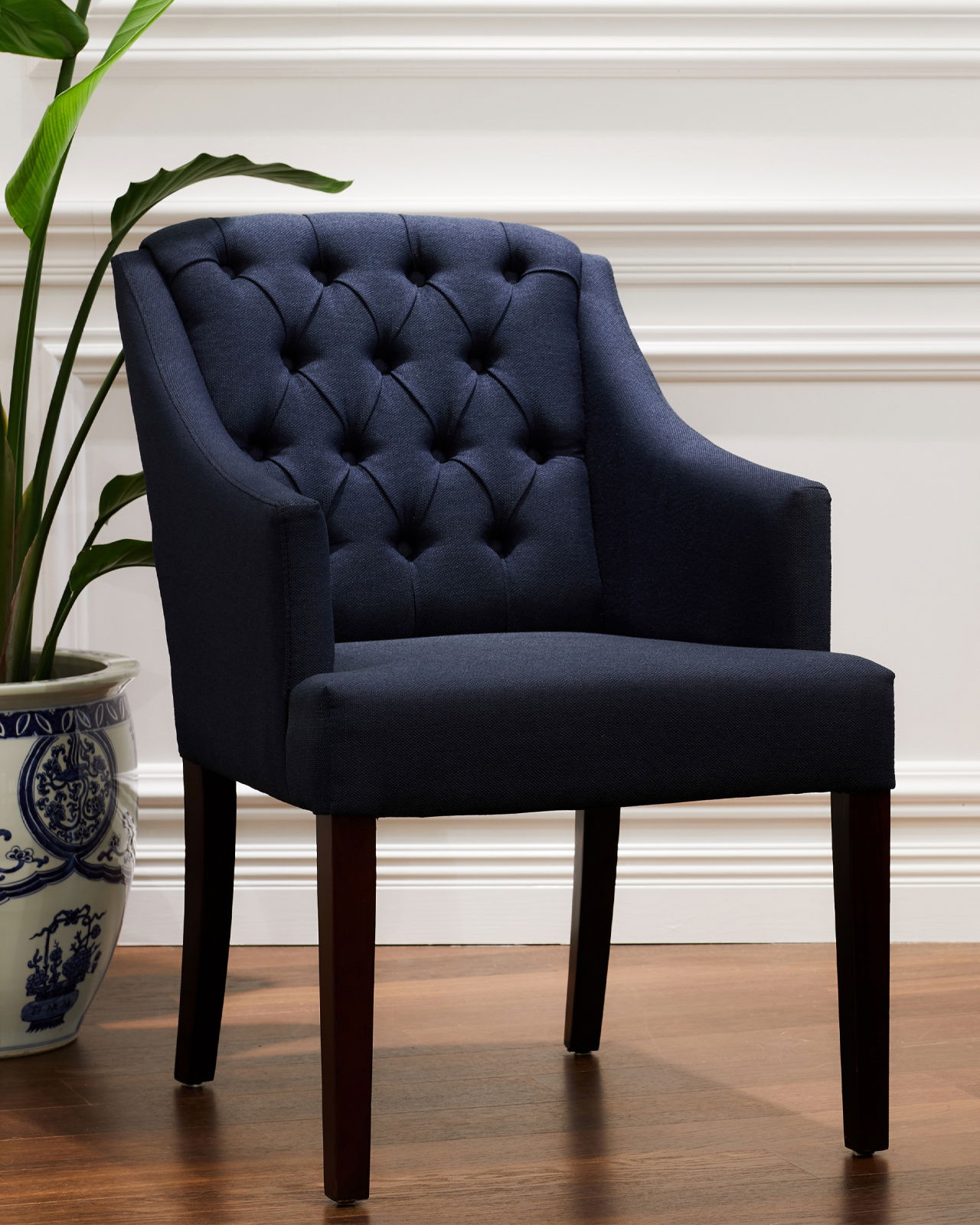 Newportin käsinojallinen Delano tuoli indigo