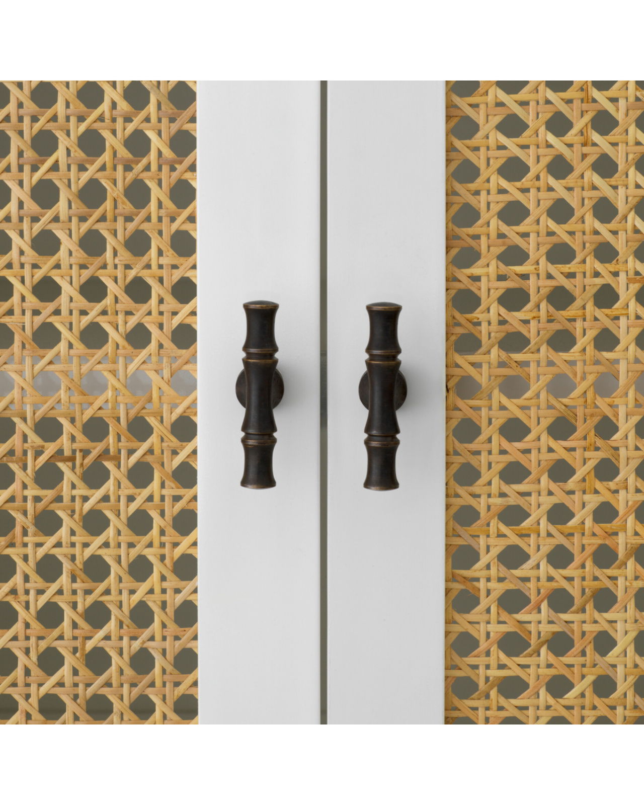 Bahamas byrå piano white