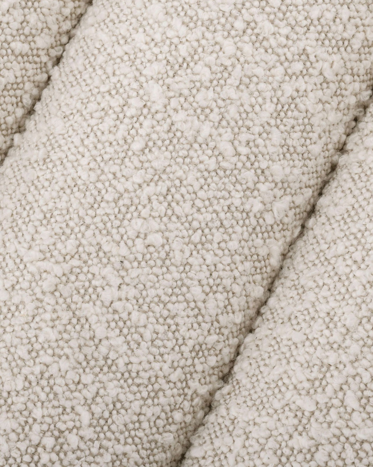 Bente fotpall bouclé cream