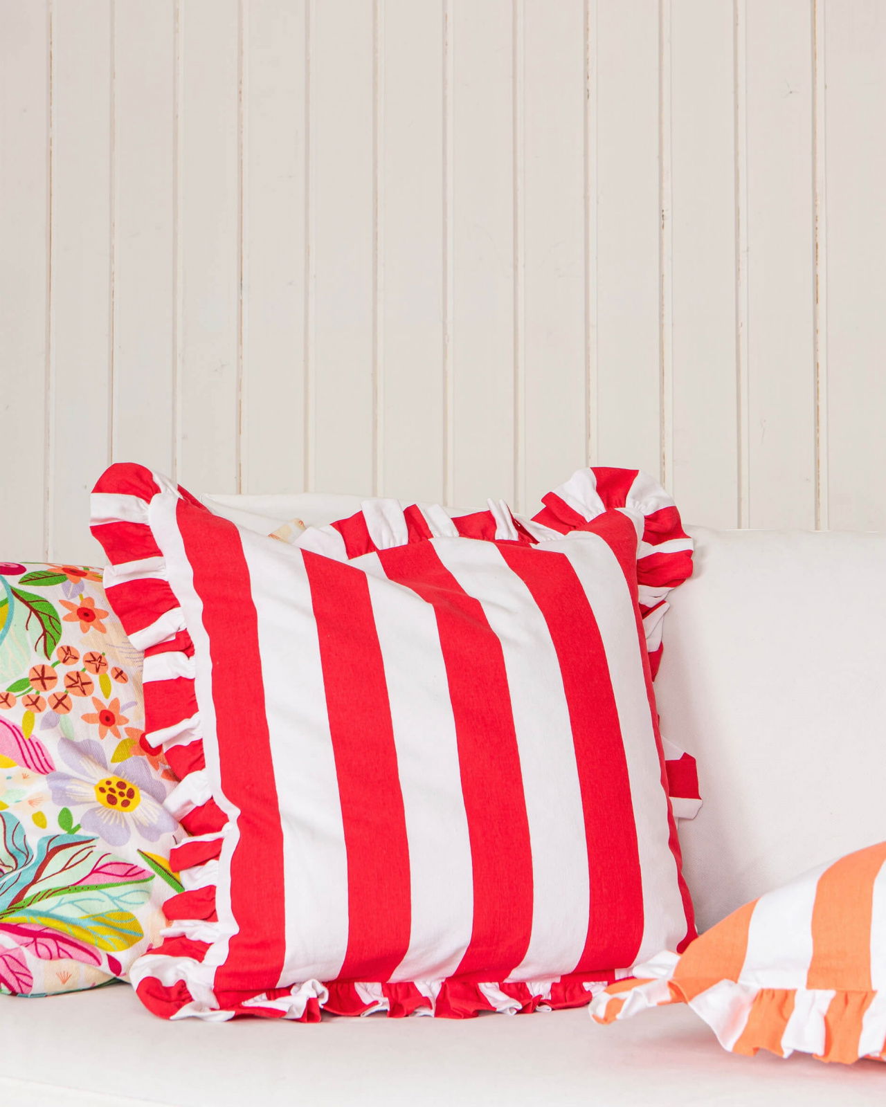 Ruffle Stripes kussenhoes rood