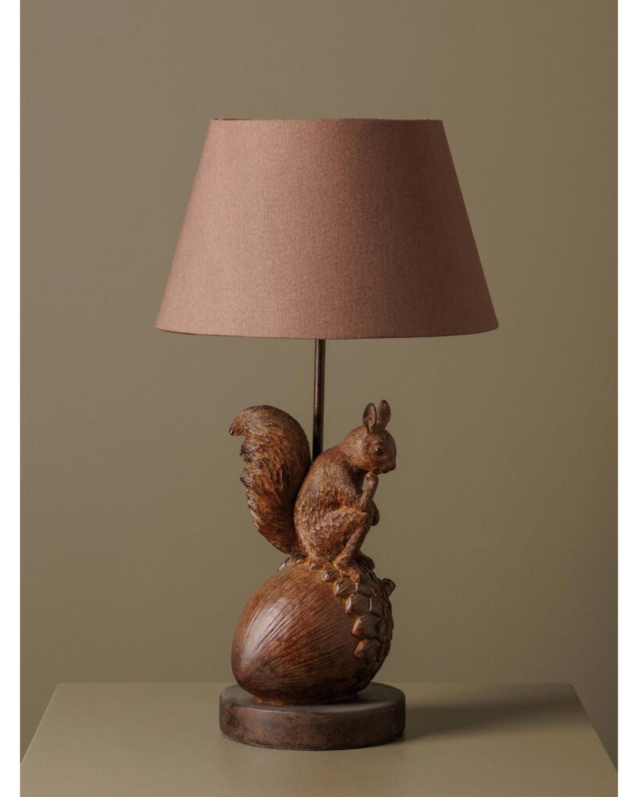 Selwyn squirrel table lamp