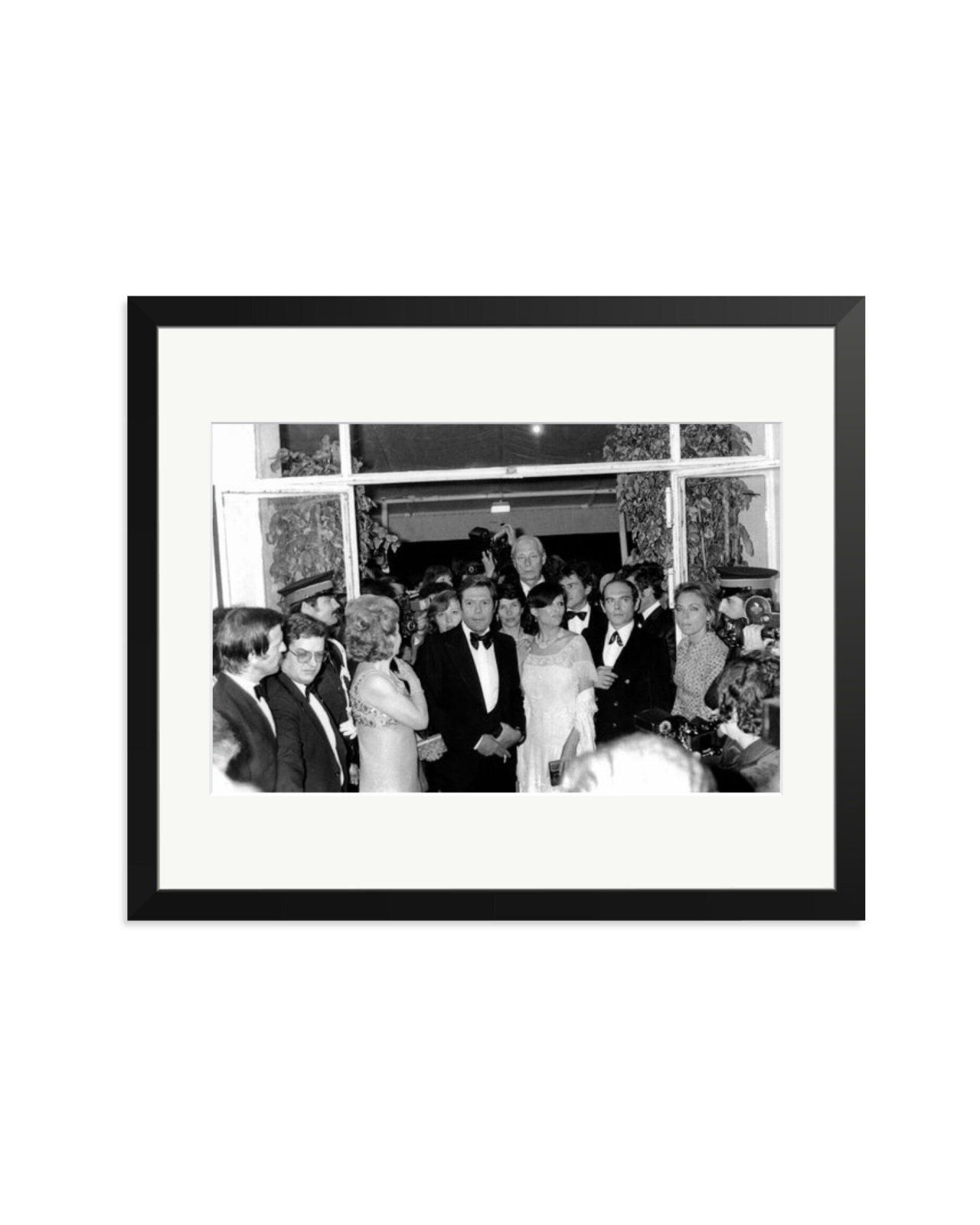 Mastroianni and Cardinale in Cannes Black / Large