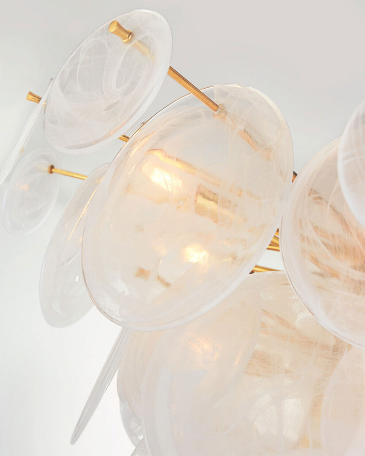 Loire takkrona guld/vitt glas L