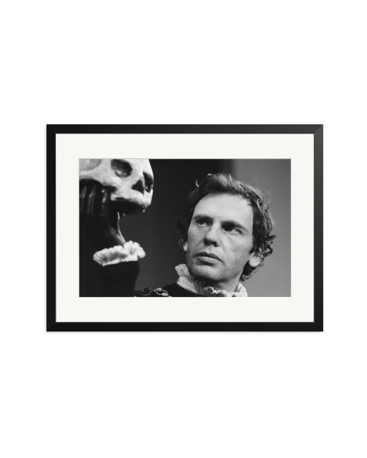 Trintignant Plays Hamlet Black / XL