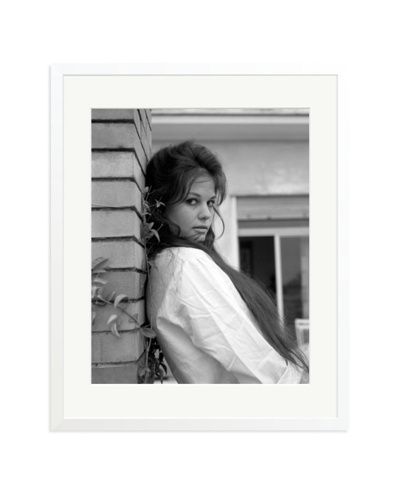 Claudia Cardinale, 1959 White / XL