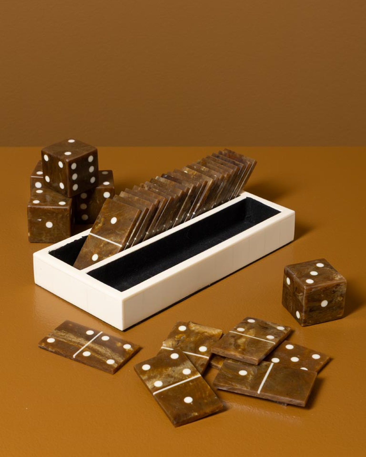 Grafton domino set with dice