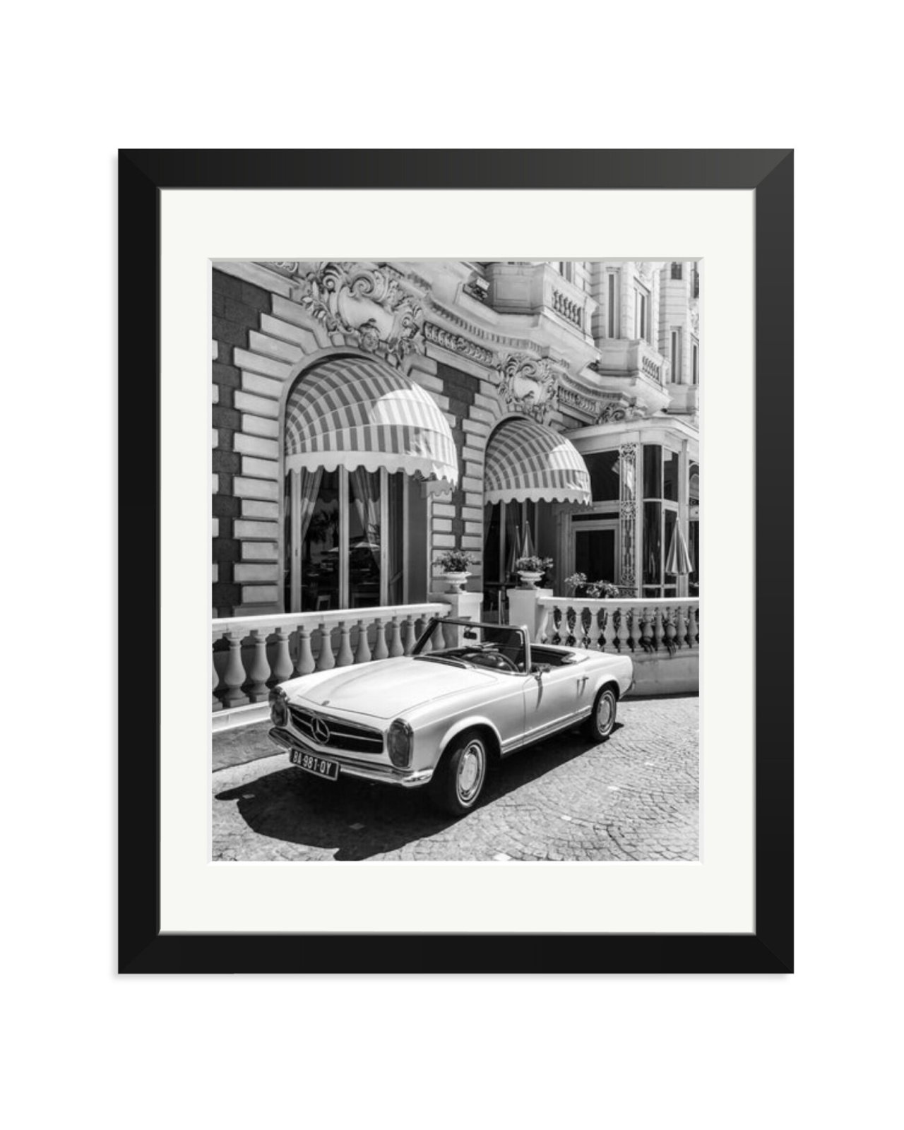 Topless at the Carlton Black / Medium