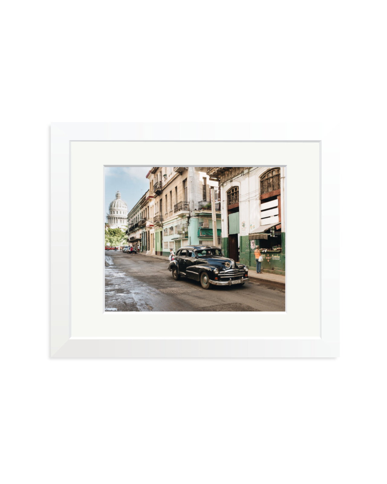Black Car in Cuba White / Small