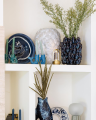 Pecten white vase