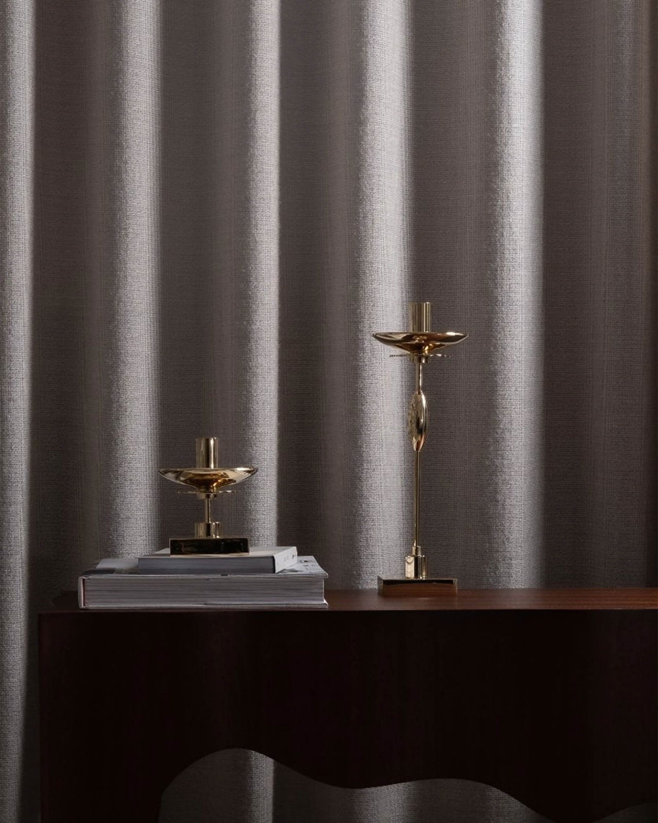 Carlo ljusstake mässing L