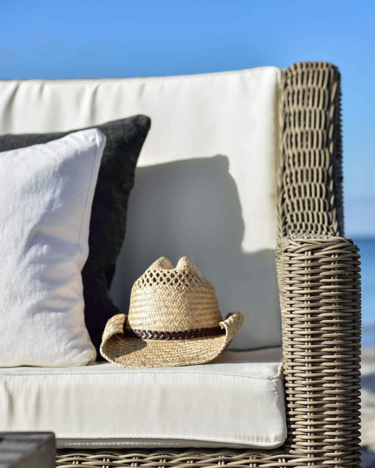 Layton-sohvaryhmä ja Vintage-sohvapöytä