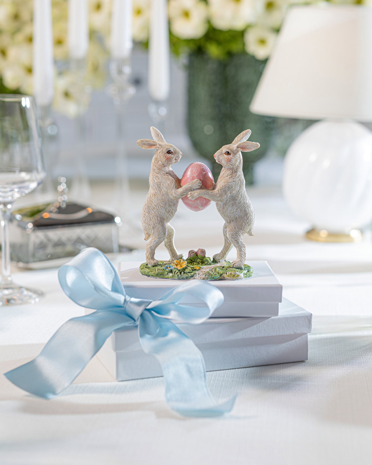 Oliver & Poppy påskharar