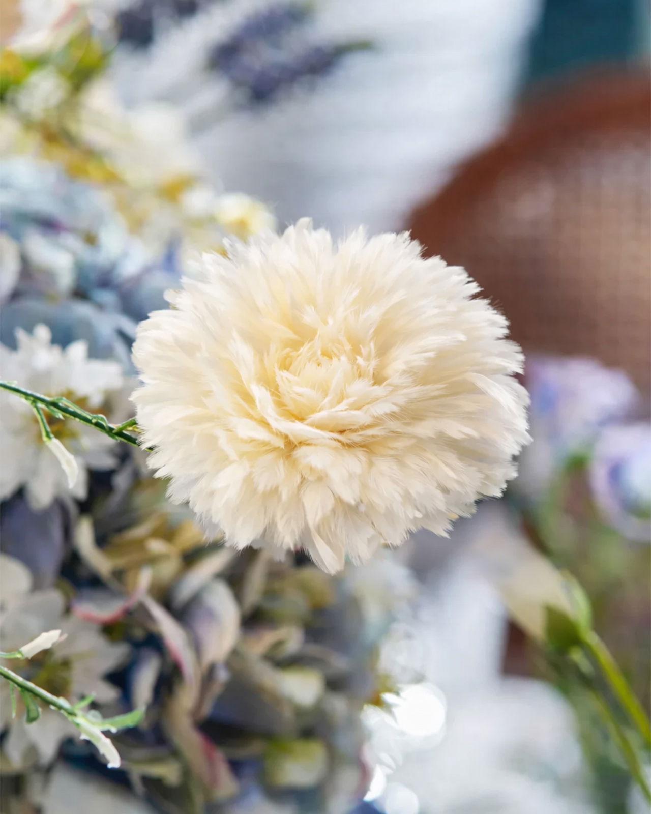 Feather flower clip ivory