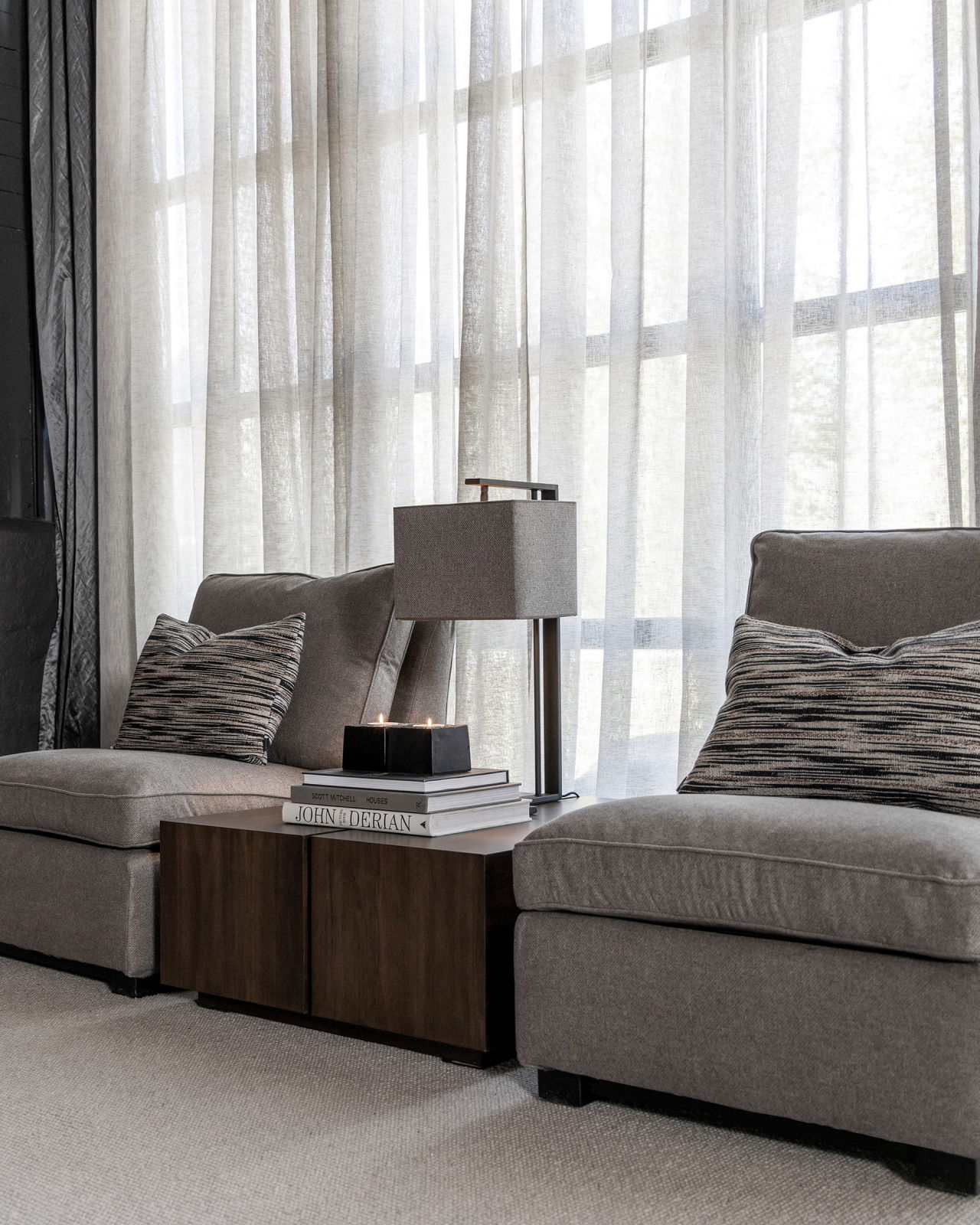 Donati Arm Table Lamp Black