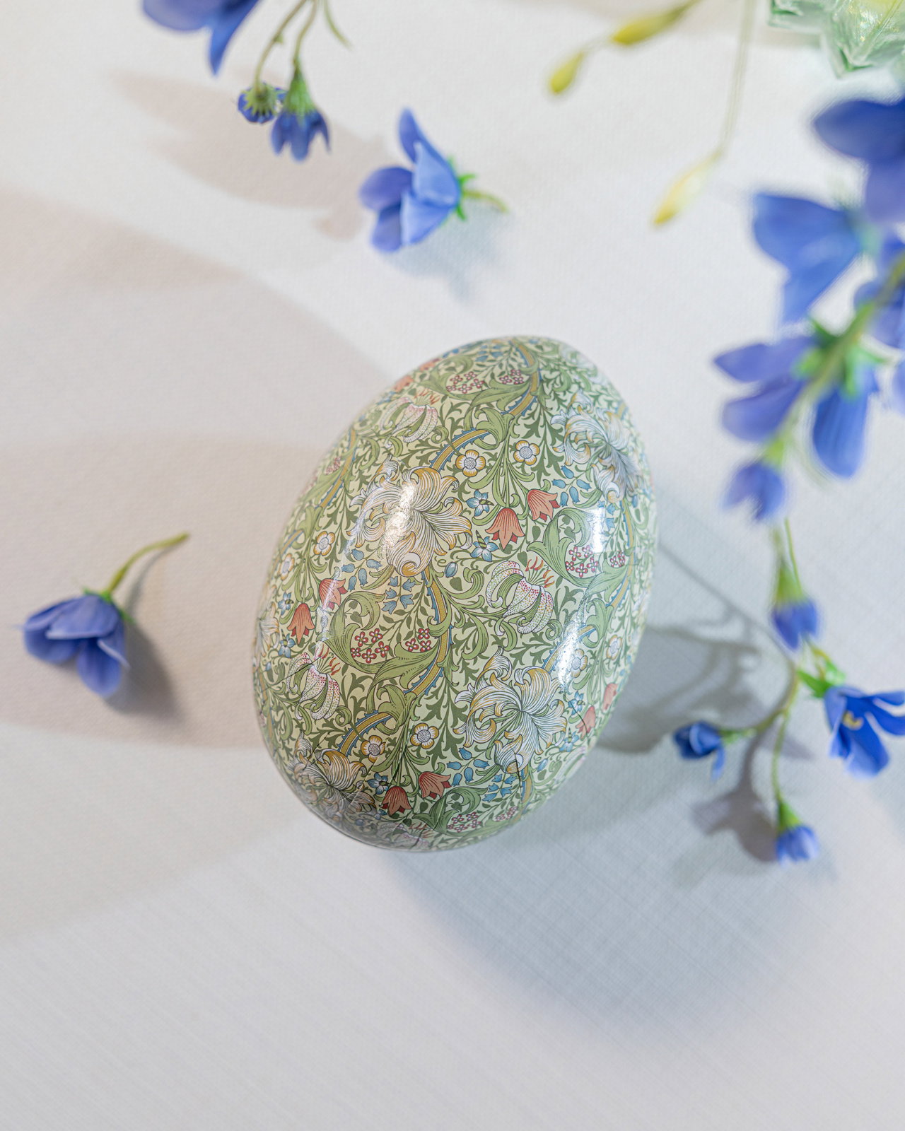 Golden Lily påskägg