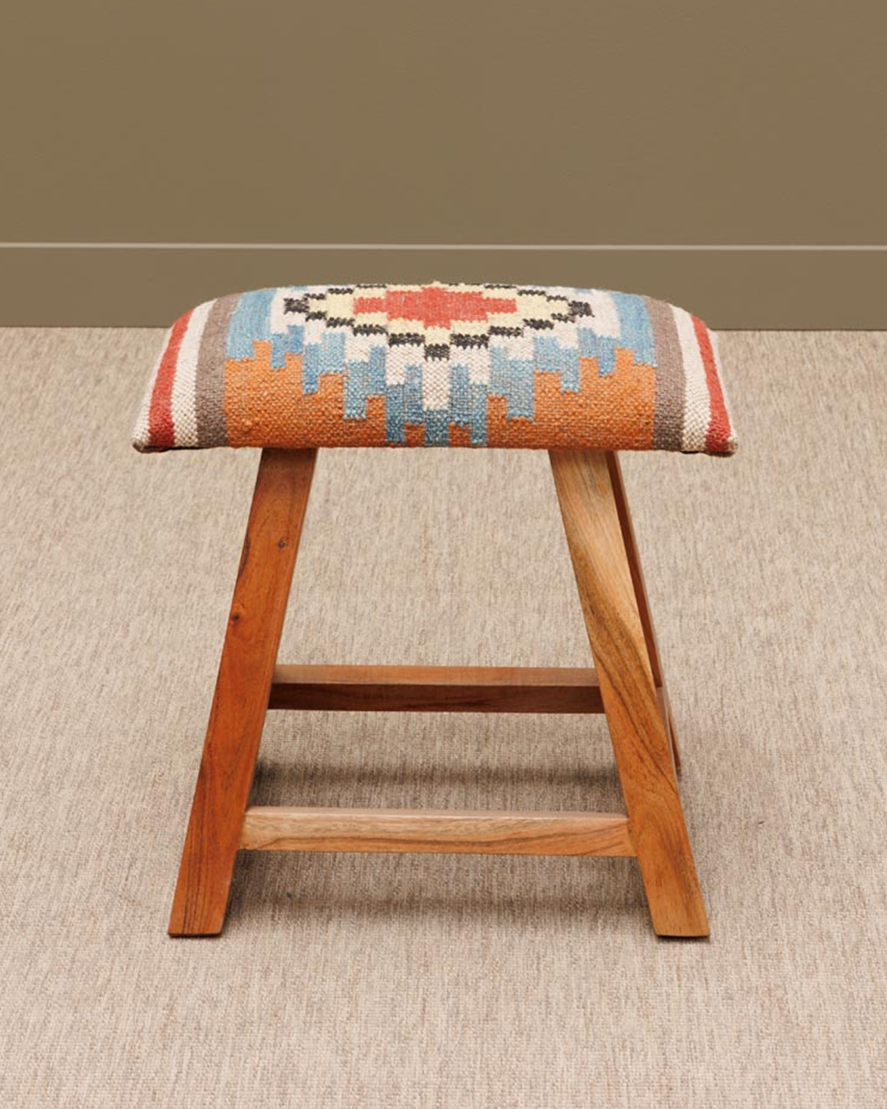 Kilim stool multi