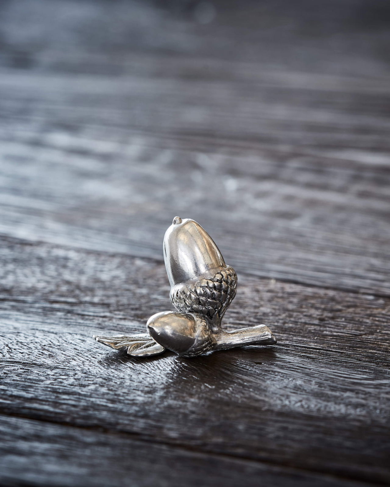 Bordkortholder eikenøtt tinn