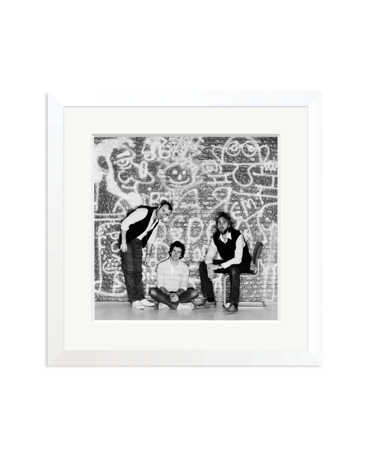 Genesis in Sheperton Studios White / Medium