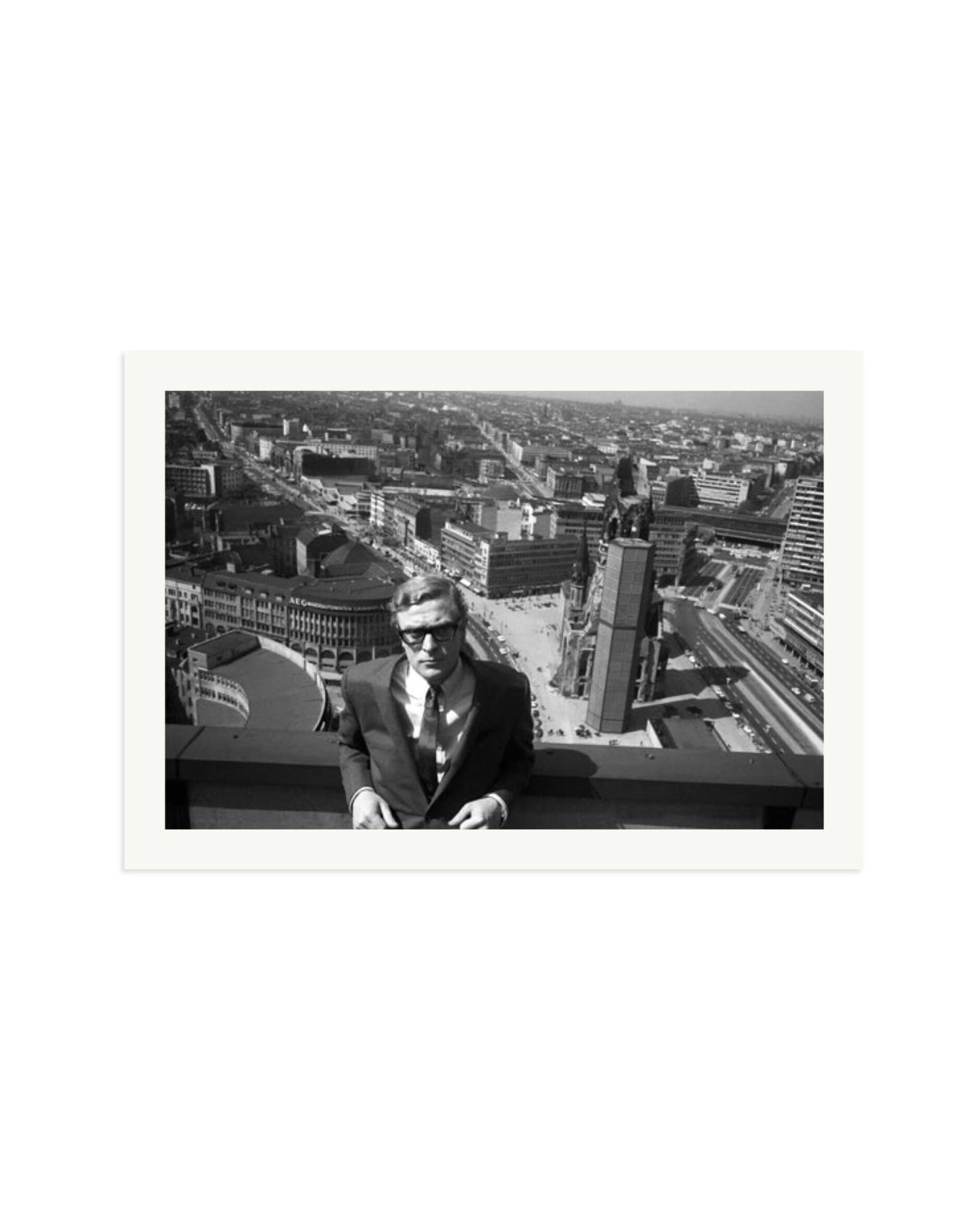 Caine, Funeral in Berlin Print Only / XXL