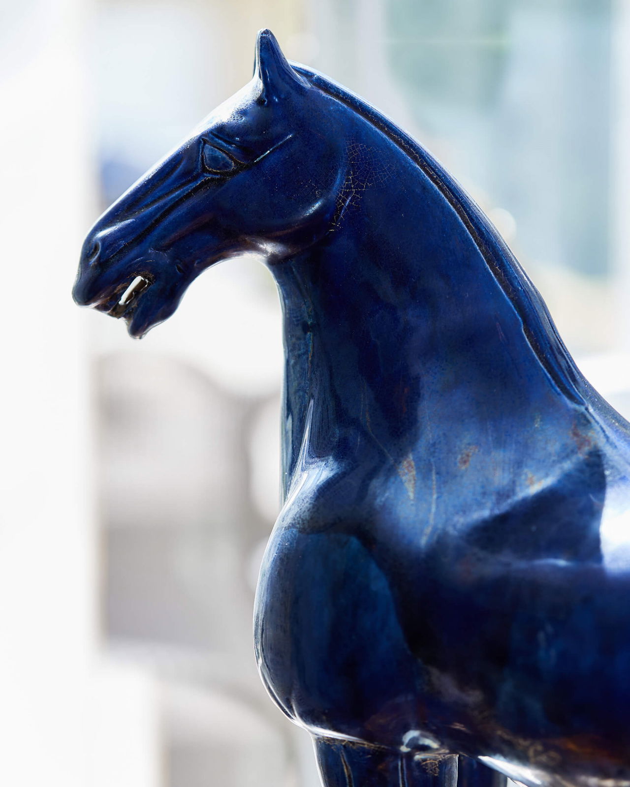 Tang häst skulptur blå M